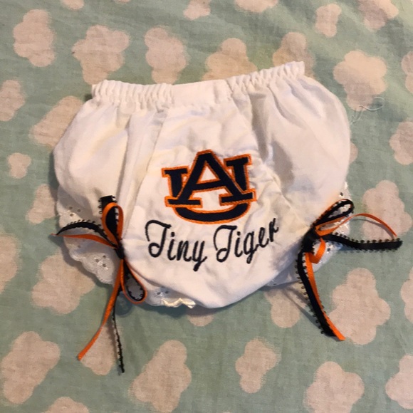 Other - Auburn bloomer
